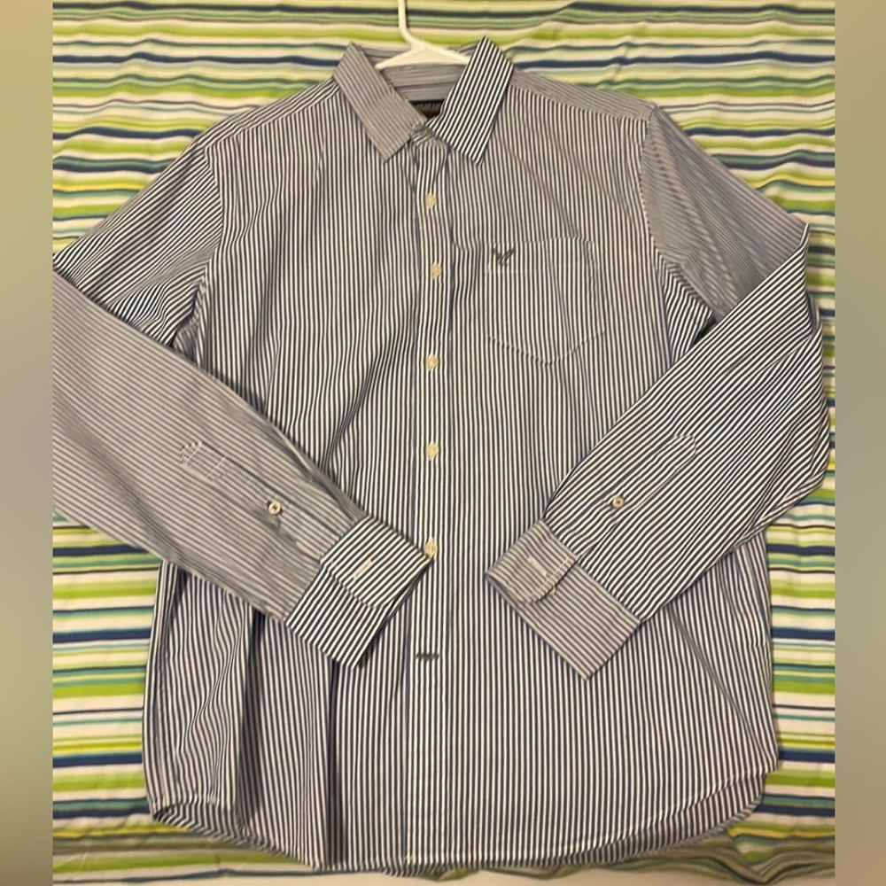 American Eagle men’s dress shirt